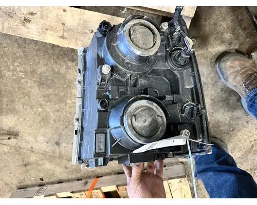 INTERNATIONAL CV515 Headlamp Assembly