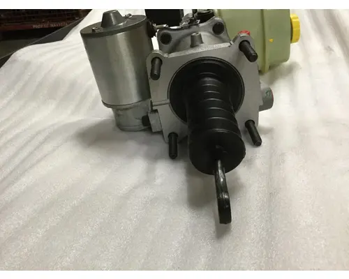 INTERNATIONAL CV Brake Master Cylinder