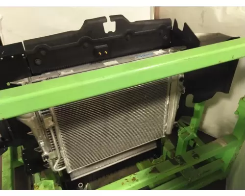 INTERNATIONAL CV Radiator