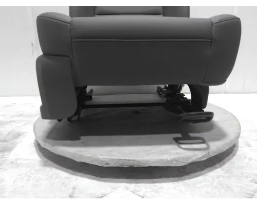 INTERNATIONAL CV Seat, Front