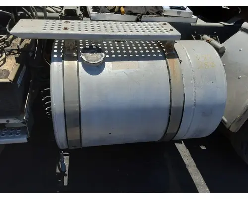 INTERNATIONAL Cabover Fuel Tank
