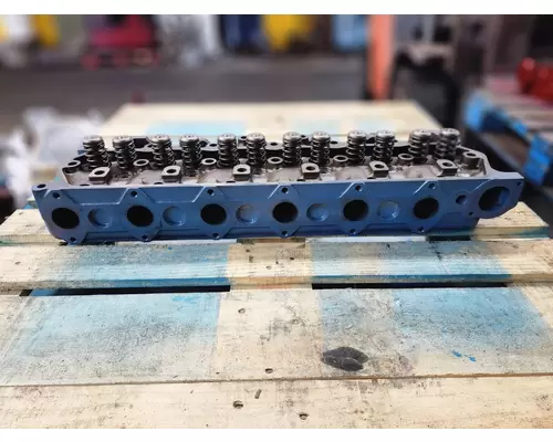 INTERNATIONAL DT 360 Cylinder Head