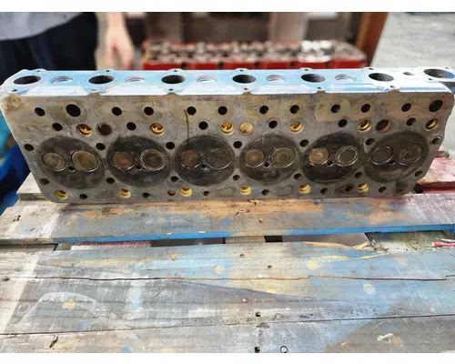 INTERNATIONAL DT 360 Cylinder Head