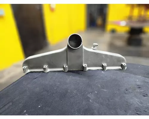 INTERNATIONAL DT 360 Intake Manifold