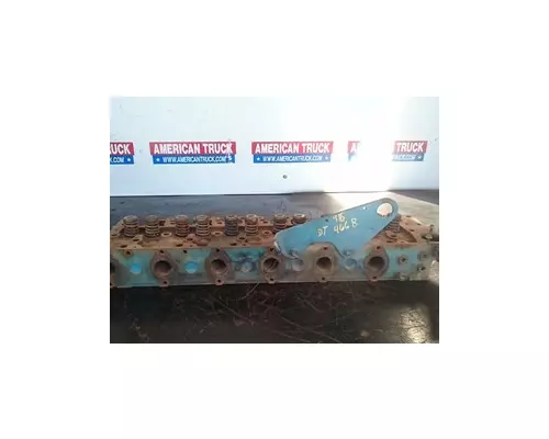 INTERNATIONAL DT 466B Cylinder Head