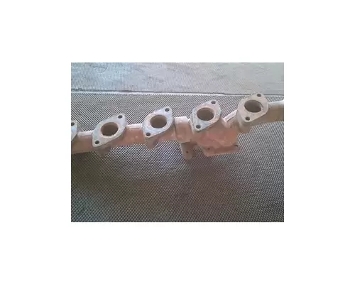 INTERNATIONAL DT 466B Exhaust Manifold