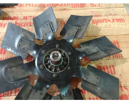 INTERNATIONAL DT 466C Fan Blade