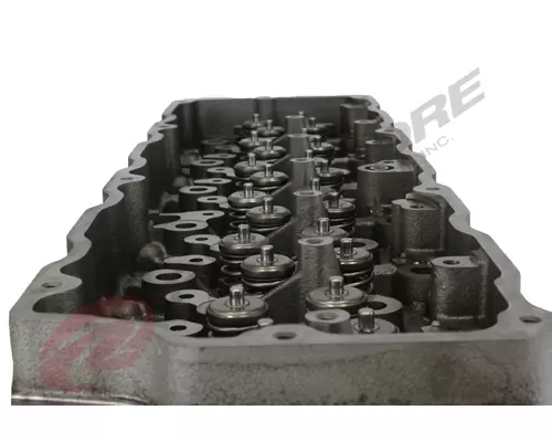 INTERNATIONAL DT 466EGR Cylinder Head