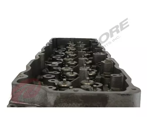 INTERNATIONAL DT 466EGR Cylinder Head