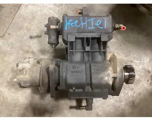 INTERNATIONAL DT 466E Air Compressor