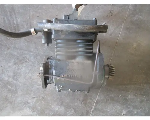 INTERNATIONAL DT 466E Air Compressor