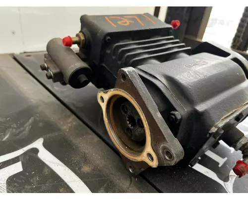 INTERNATIONAL DT 466E Air Compressor