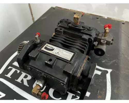 INTERNATIONAL DT 466E Air Compressor
