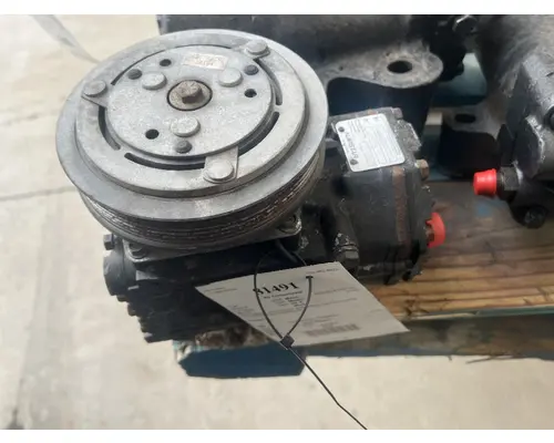 INTERNATIONAL DT 466E Air Conditioner Compressor