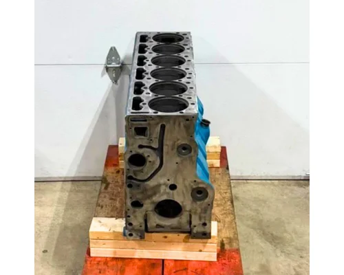 INTERNATIONAL DT 466E Cylinder Block