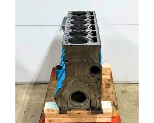 INTERNATIONAL DT 466E Cylinder Block