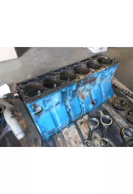 INTERNATIONAL DT 466E Cylinder Block