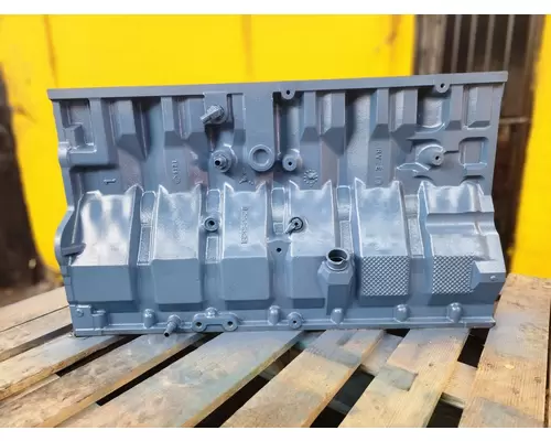 INTERNATIONAL DT 466E Cylinder Block