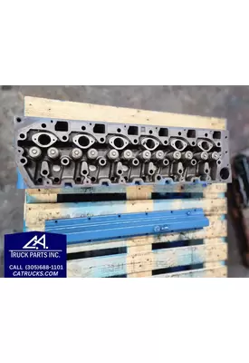 INTERNATIONAL DT 466E Cylinder Head