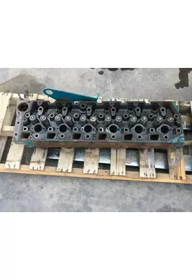 INTERNATIONAL DT 466E Cylinder Head