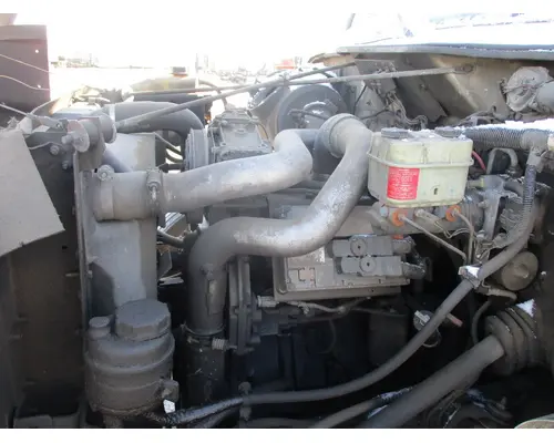 INTERNATIONAL DT 466E Cylinder Head