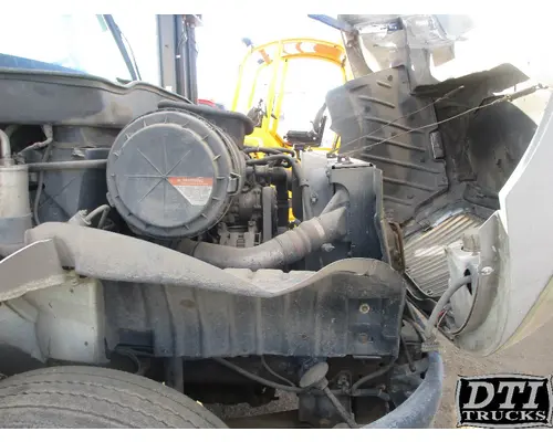 INTERNATIONAL DT 466E Cylinder Head