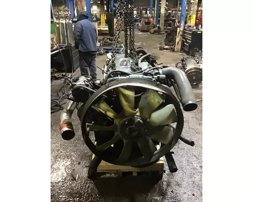 INTERNATIONAL DT 466E Engine Assembly