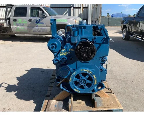 INTERNATIONAL DT 466E Engine Assembly