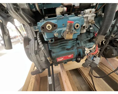 INTERNATIONAL DT 466E Engine Assembly