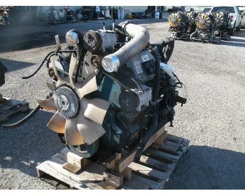 INTERNATIONAL DT 466E Engine Assembly