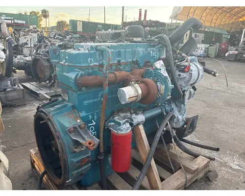 INTERNATIONAL DT 466E Engine Assembly