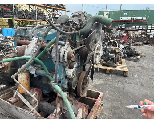 INTERNATIONAL DT 466E Engine Assembly