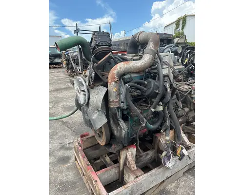 INTERNATIONAL DT 466E Engine Assembly