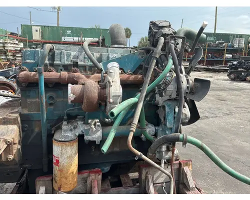 INTERNATIONAL DT 466E Engine Assembly