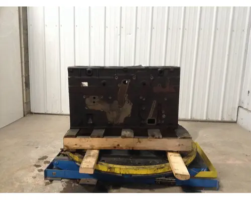 INTERNATIONAL DT 466E Engine Block