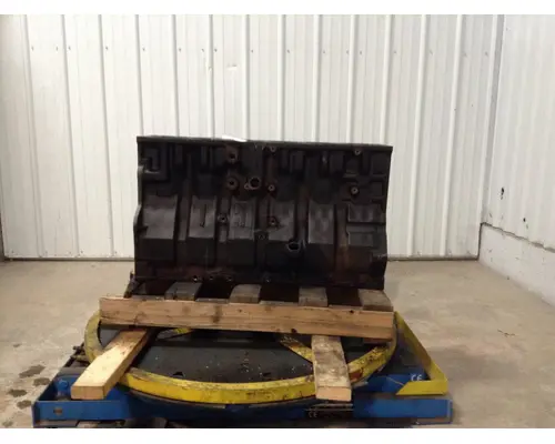 INTERNATIONAL DT 466E Engine Block