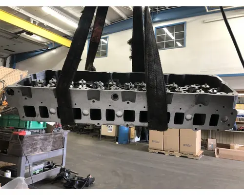 INTERNATIONAL DT 466E Engine Head Assembly
