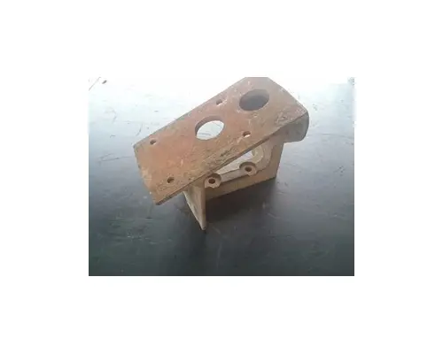 INTERNATIONAL DT 466E Engine Mounts