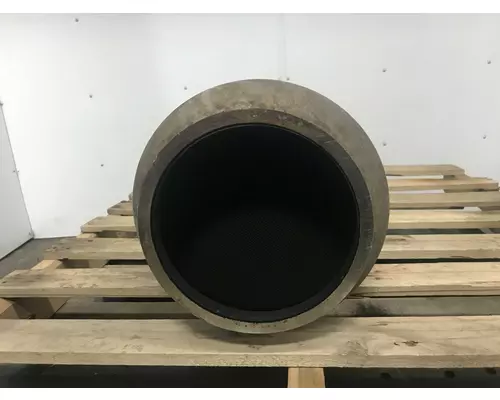 INTERNATIONAL DT 466E Exhaust DPF Assembly