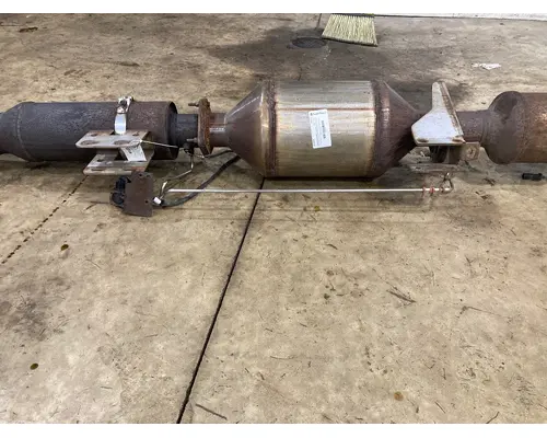 INTERNATIONAL DT 466E Exhaust DPF Assembly
