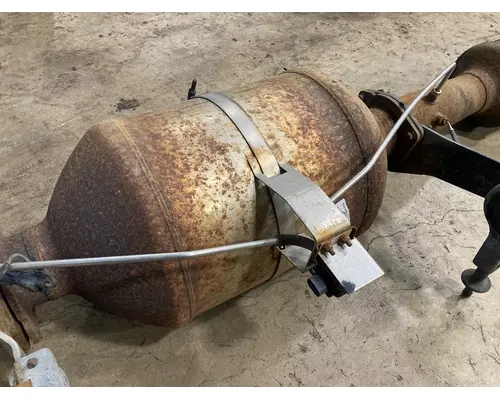 INTERNATIONAL DT 466E Exhaust DPF Assembly