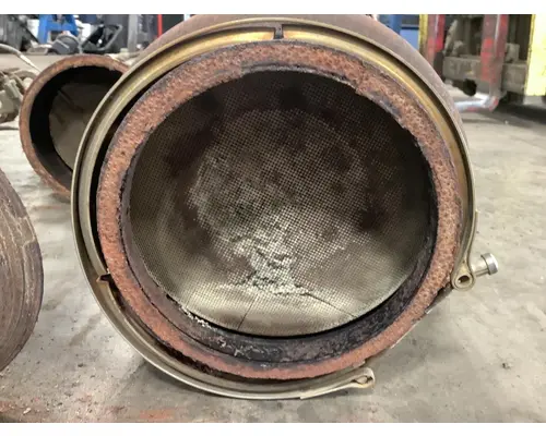 INTERNATIONAL DT 466E Exhaust DPF Assembly