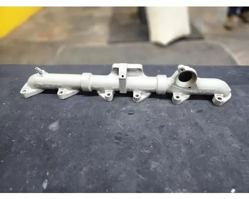 INTERNATIONAL DT 466E Exhaust Manifold