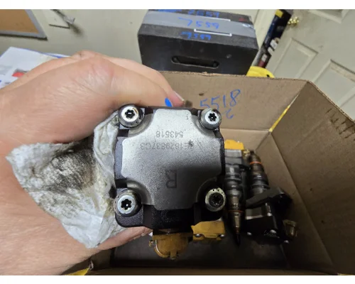 INTERNATIONAL DT 466E Fuel Injector