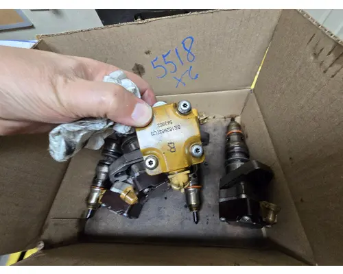 INTERNATIONAL DT 466E Fuel Injector