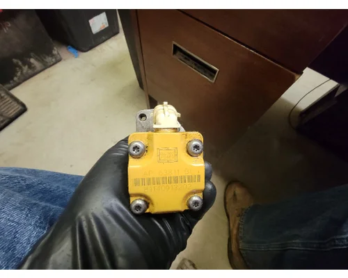 INTERNATIONAL DT 466E Fuel Injector