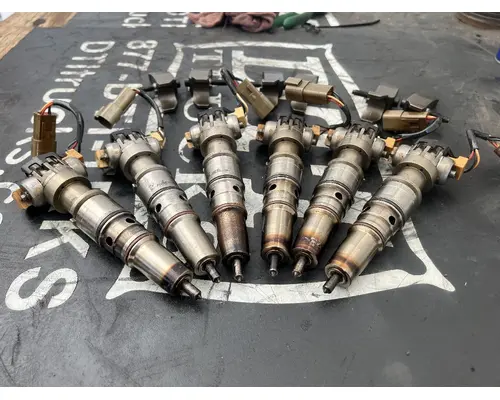 INTERNATIONAL DT 466E Fuel Injector