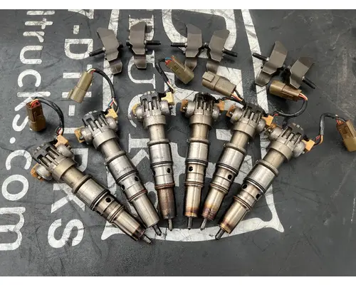 INTERNATIONAL DT 466E Fuel Injector