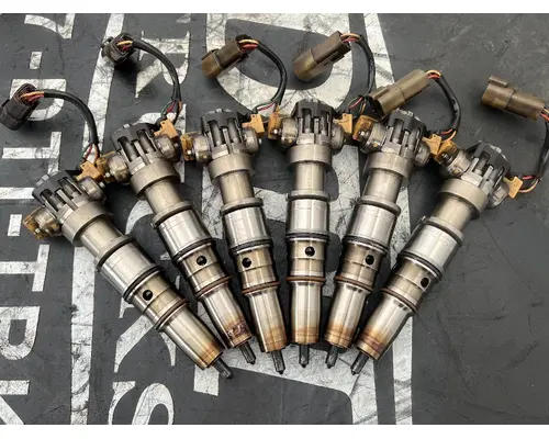 INTERNATIONAL DT 466E Fuel Injector