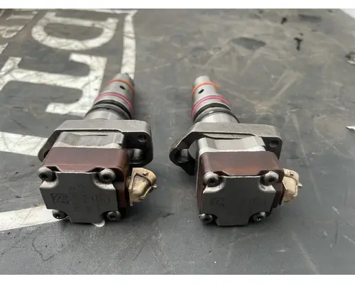 INTERNATIONAL DT 466E Fuel Injector